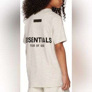 Fear of God ESSENTIALS kids tee size XXL 14/16 kids